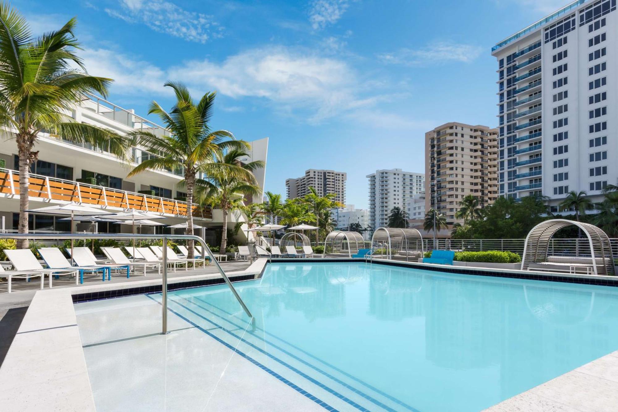 The Gates Hotel South Beach - A Doubletree By Hilton Miami Beach Buitenkant foto